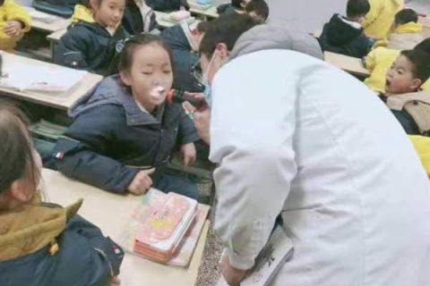 铜山实验小学：保护儿童牙齿健康，展现明媚灿烂笑容